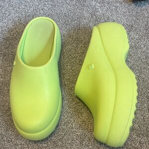 Melissa Free Platform Neon 90’s Inspired Clogs